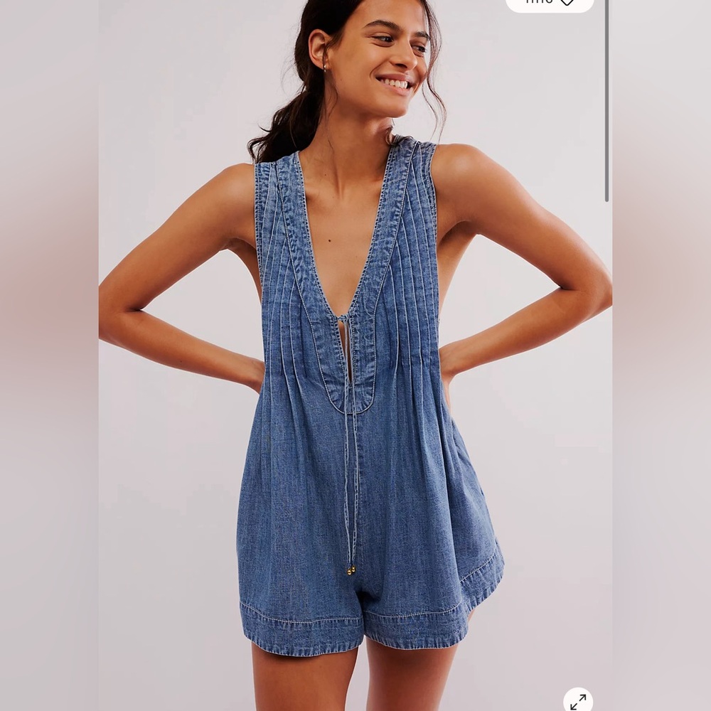 Free people Jean Webster V Neck Sleeveless Romper